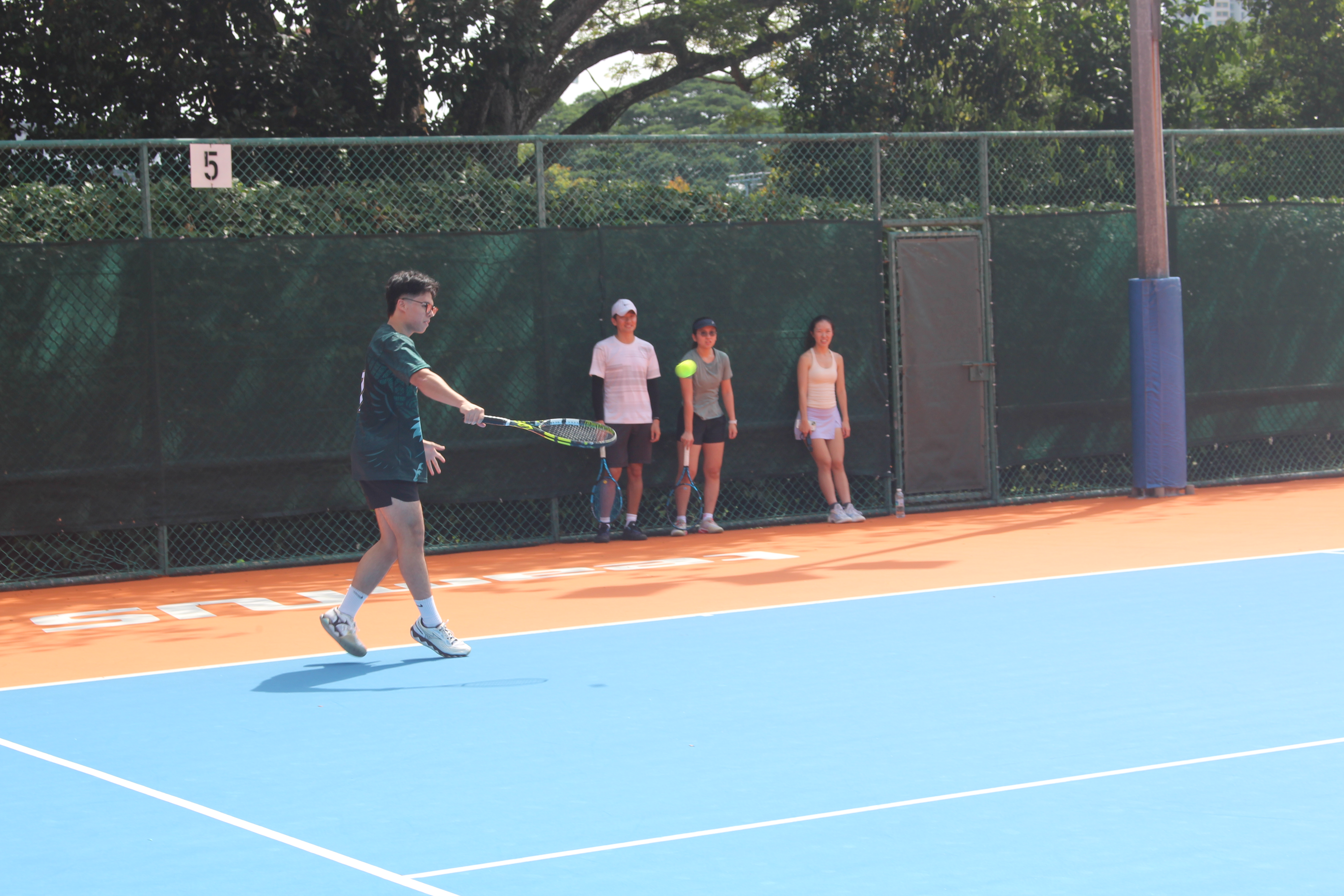 Sparring session at Bagel Tennis